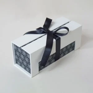 White rigid box with lift-off lid – premium presentation packaging