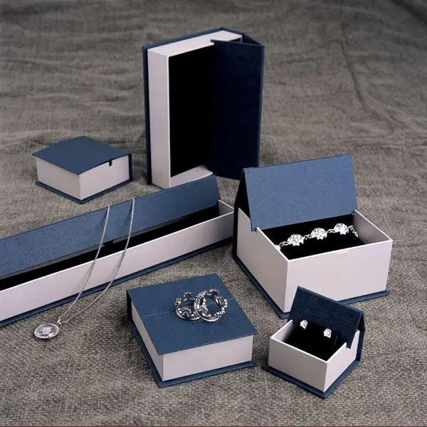 Small jewelry boxes with inserts